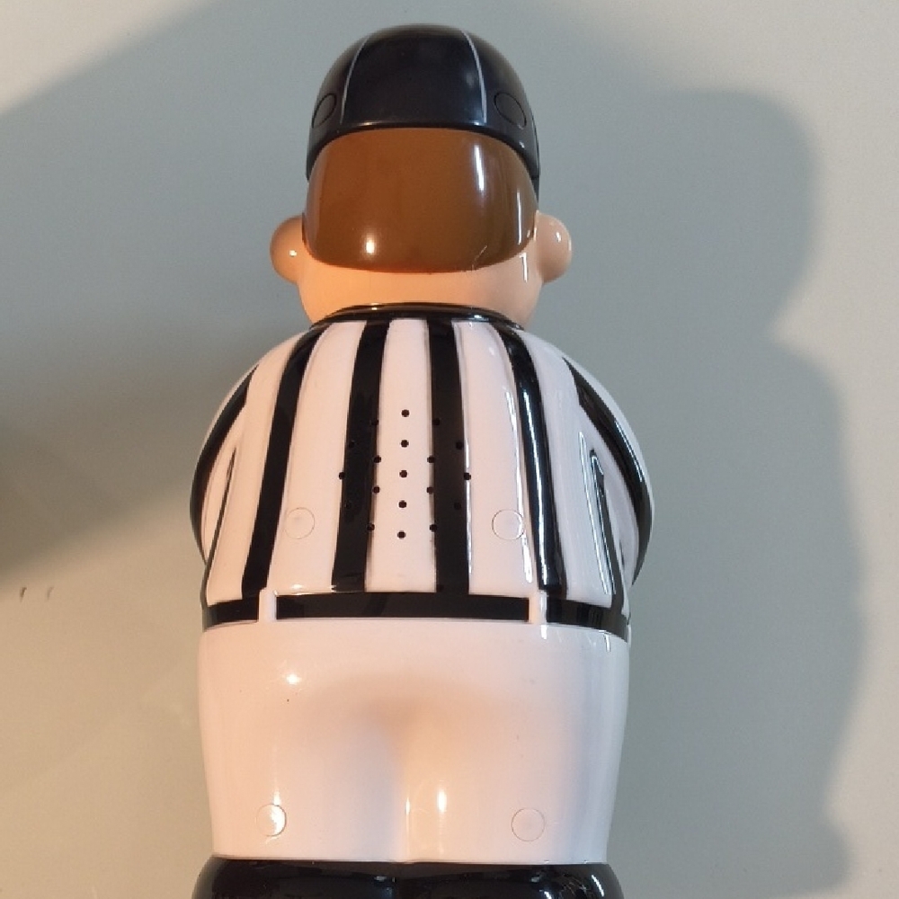 Talking Referee - Picture 3 of 6